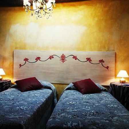 Sotto I Tetti Del Borgo Apartment สโปเลโต ภายนอก รูปภาพ