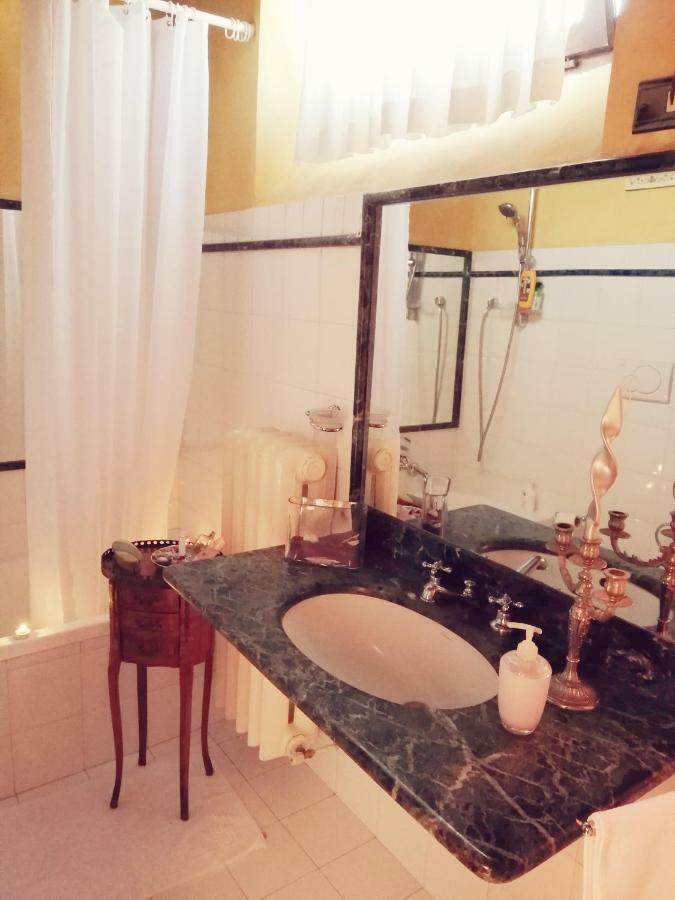 Sotto I Tetti Del Borgo Apartment สโปเลโต ภายนอก รูปภาพ
